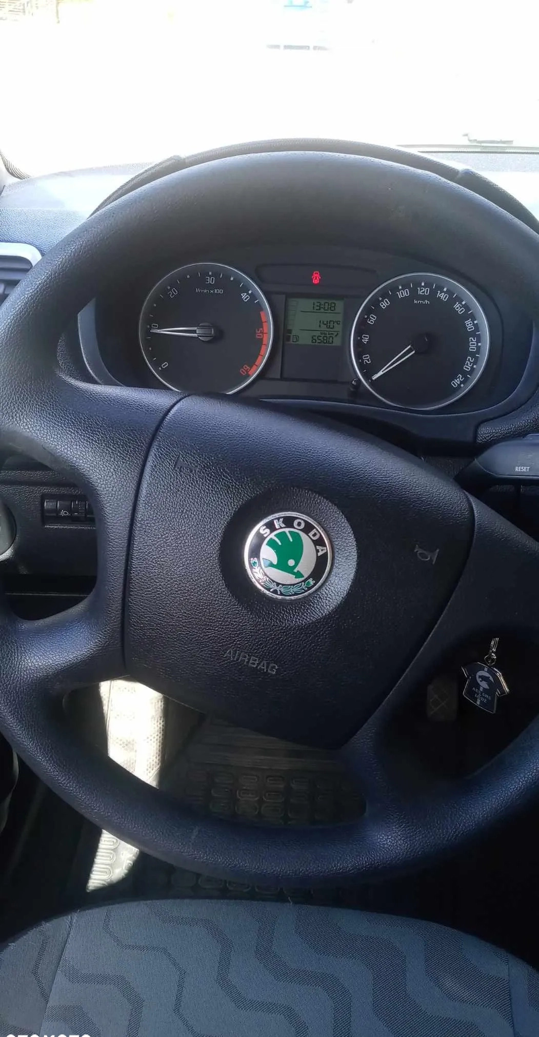 Volkswagen Polo cena 29900 przebieg: 139000, rok produkcji 2014 z Ożarów małe 277